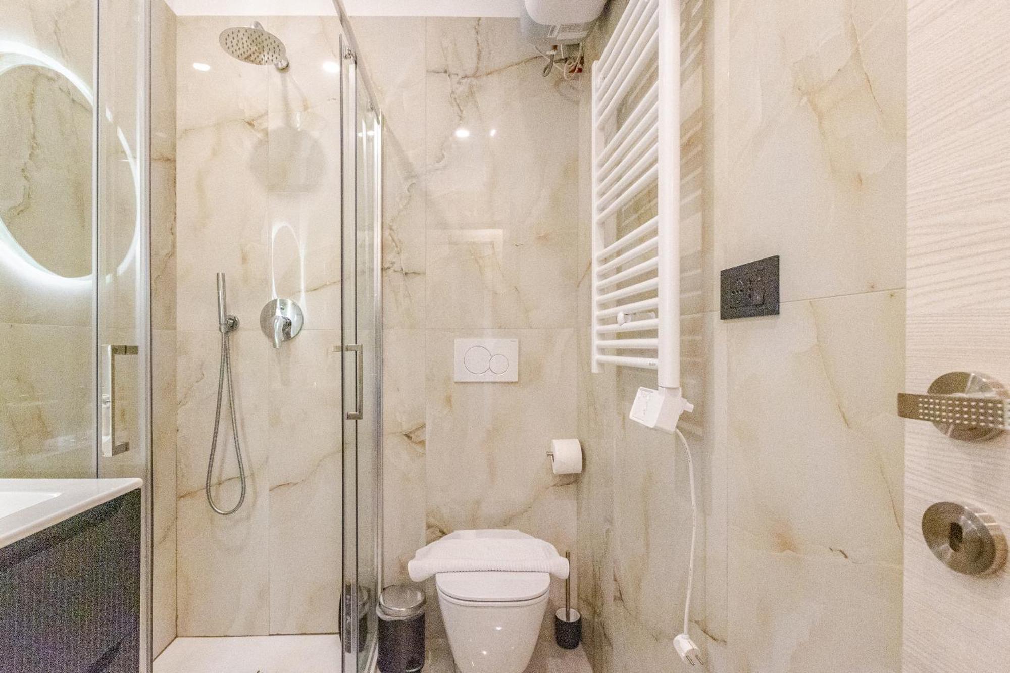 Teatro Romano Suites - Isabella トリエステ エクステリア 写真